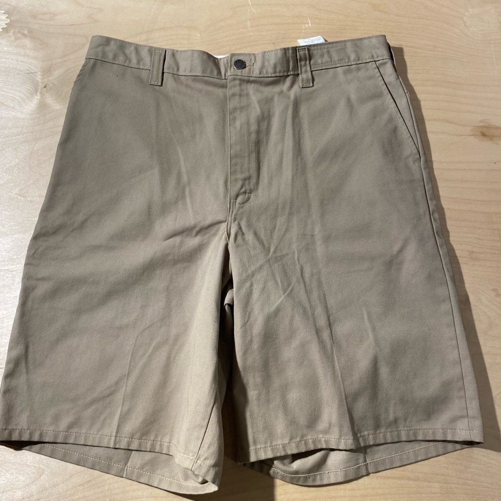 Dickies Tan Flat Front Shorts Classic Style 38 (NJ)